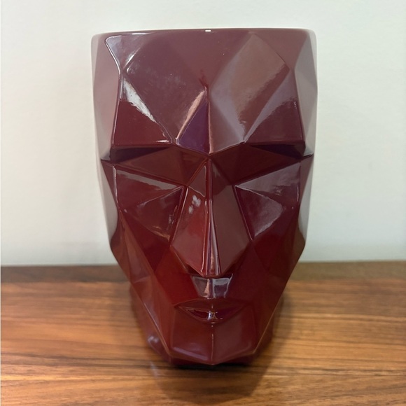 Vondom Other - Vondom Geometric Face Planter in Garnet